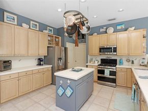 2725 Fairways Dr, Homestead FL 33035