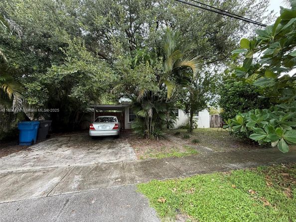 3611 SW 36th St, West Park FL 33023