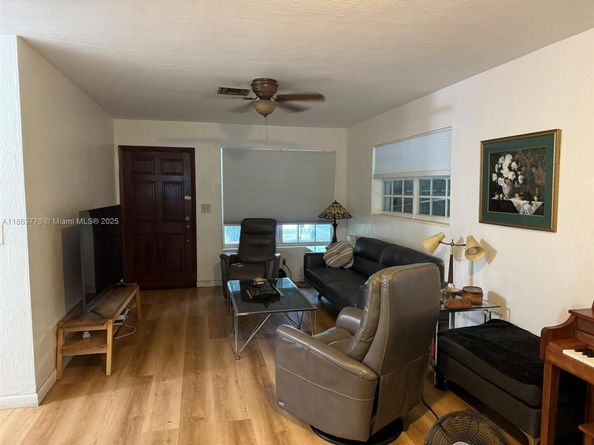 3611 SW 36th St, West Park FL 33023