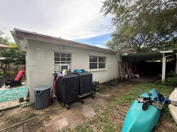 3611 SW 36th St, West Park FL 33023