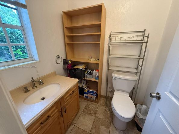 3611 SW 36th St, West Park FL 33023