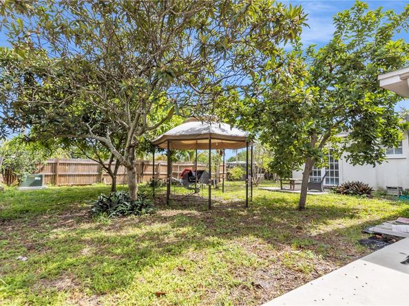 3611 SW 36th St, West Park FL 33023