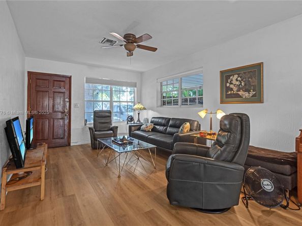 3611 SW 36th St, West Park FL 33023