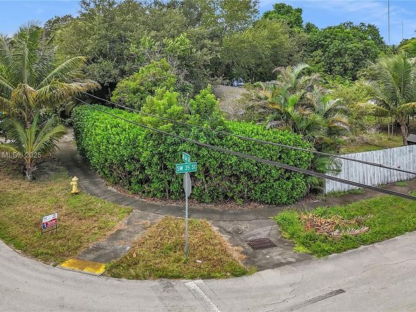 3611 SW 36th St, West Park FL 33023
