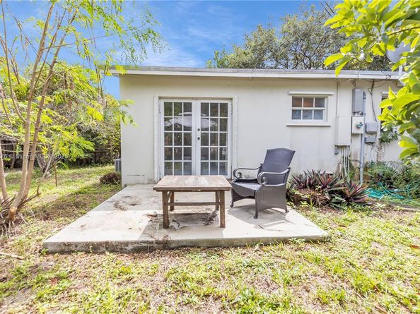 3611 SW 36th St, West Park FL 33023