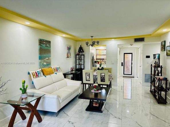 2780 N Pine Island Rd 101, Sunrise FL 33322