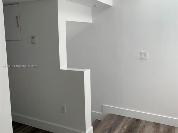 450 SW 3rd St 10, Miami FL 33130