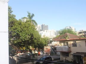 450 SW 3rd St 10, Miami FL 33130