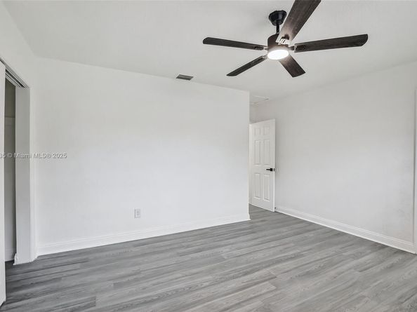 7120 Allen St, Hollywood FL 33024