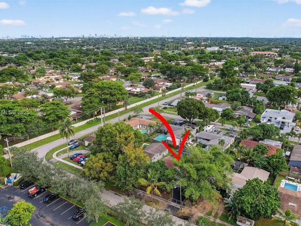 7120 Allen St, Hollywood FL 33024