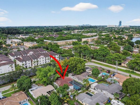 7120 Allen St, Hollywood FL 33024