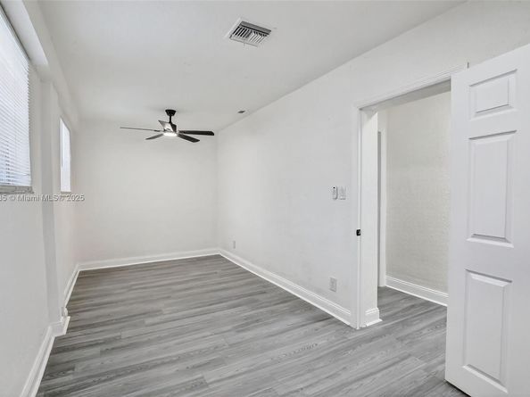 7120 Allen St, Hollywood FL 33024