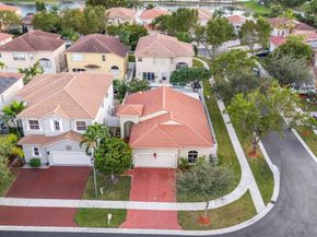 3712 NE 16th St, Homestead FL 33033