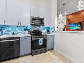 3712 NE 16th St, Homestead FL 33033