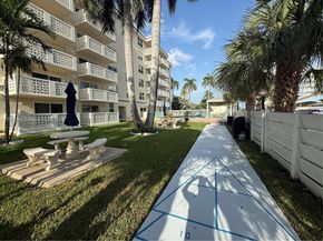 1901 S Ocean Dr 303, Hollywood FL 33019