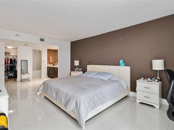 100 Bayview Dr 2014, Sunny Isles Beach FL 33160