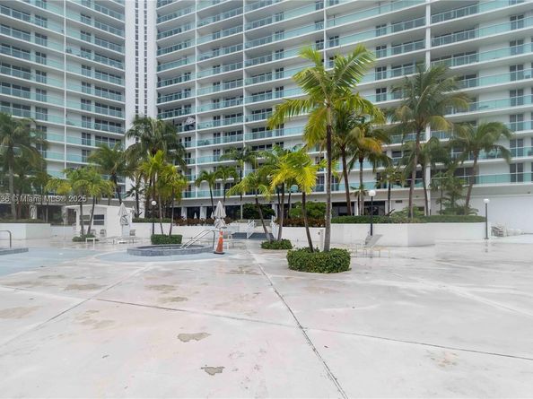 100 Bayview Dr 2014, Sunny Isles Beach FL 33160