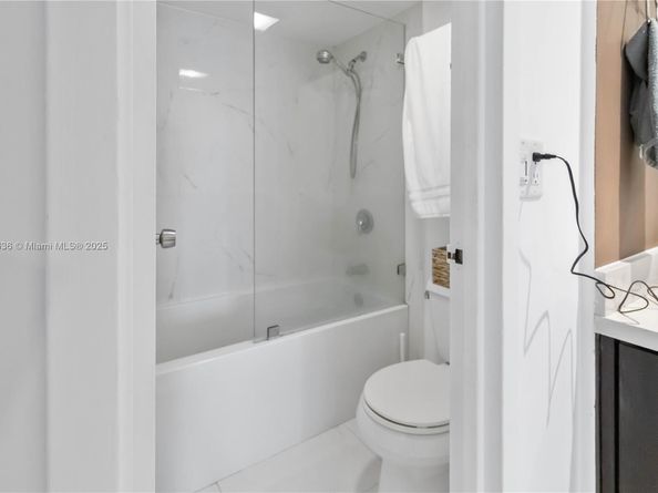 100 Bayview Dr 2014, Sunny Isles Beach FL 33160
