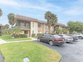 325 Lakeview Dr 102, Weston FL 33326