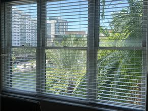 2421 Lake Pancoast Dr 4D, Miami Beach FL 33140