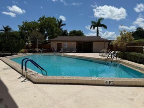 4690 S Fountains Dr S, Lake Worth FL 33467