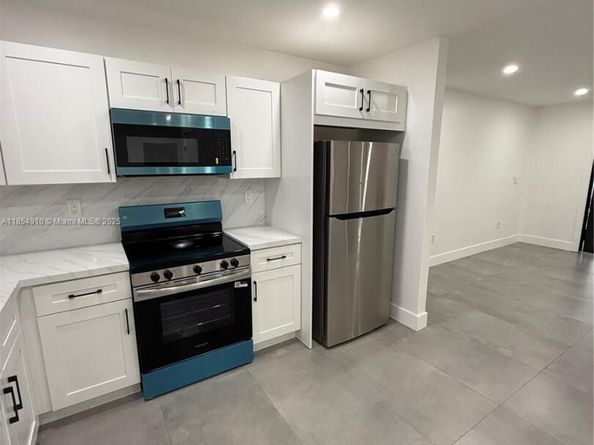 5711 SW 92nd Ave, Miami FL 33173
