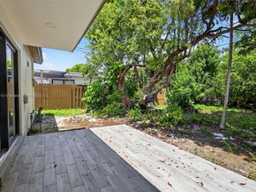 5711 SW 92nd Ave, Miami FL 33173