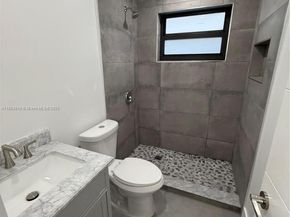 5711 SW 92nd Ave, Miami FL 33173
