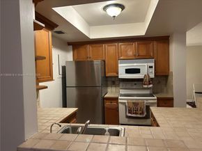 9411 SW 4th St 202, Miami FL 33174
