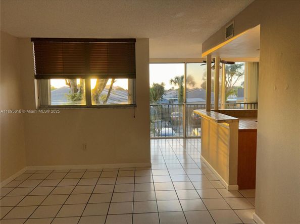 9411 SW 4th St 202, Miami FL 33174