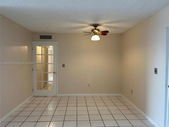 9411 SW 4th St 202, Miami FL 33174