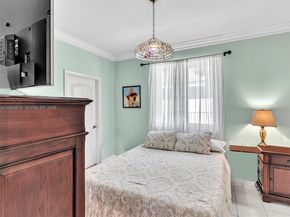 900 Spoonbill Cir, Weston FL 33326