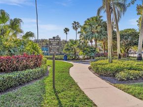 900 Spoonbill Cir, Weston FL 33326