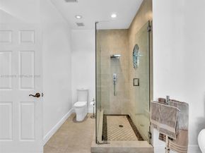 900 Spoonbill Cir, Weston FL 33326