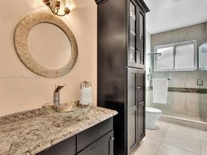 900 Spoonbill Cir, Weston FL 33326