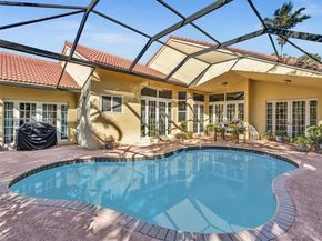 900 Spoonbill Cir, Weston FL 33326