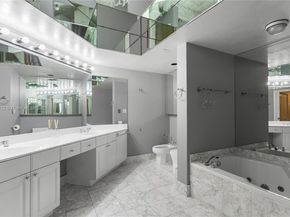 3600 Yacht Club Dr 902, Aventura FL 33180