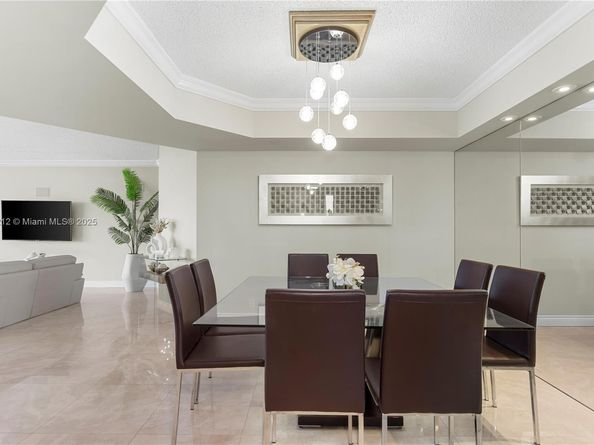 3600 Yacht Club Dr 902, Aventura FL 33180