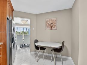 5901 Camino Del Sol 207, Boca Raton FL 33433