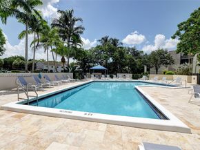 5901 Camino Del Sol 207, Boca Raton FL 33433