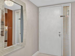 5901 Camino Del Sol 207, Boca Raton FL 33433