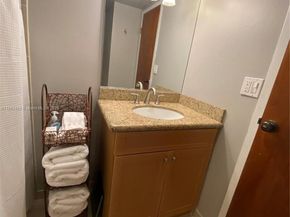 2935 NE 163rd St 5K, North Miami Beach FL 33160