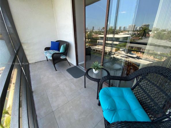 2935 NE 163rd St 5K, North Miami Beach FL 33160