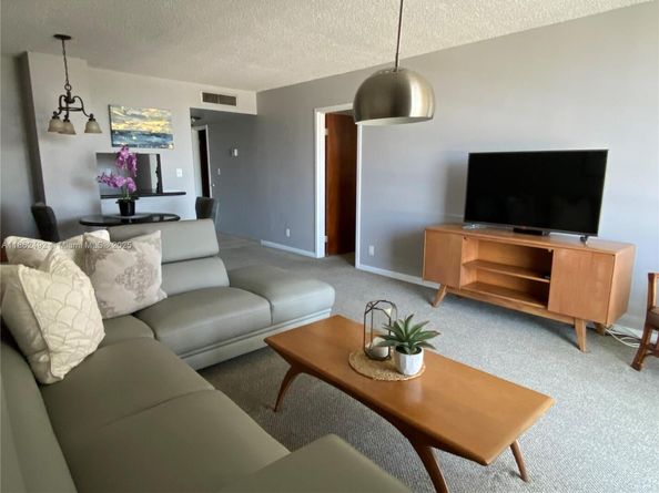 2935 NE 163rd St 5K, North Miami Beach FL 33160