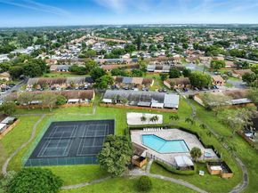 6726 NW 188th Ter, Hialeah FL 33015