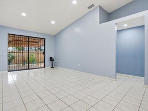 6726 NW 188th Ter, Hialeah FL 33015