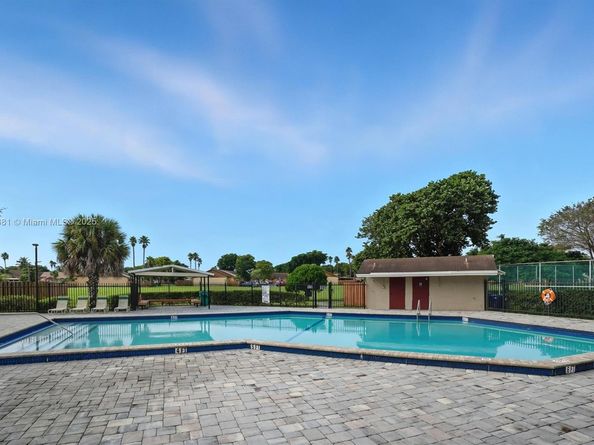 6726 NW 188th Ter, Hialeah FL 33015