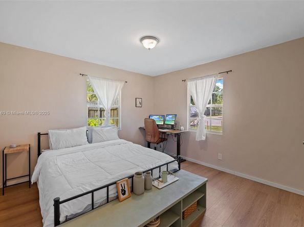 1480 SW 26th Ave, Fort Lauderdale FL 33312