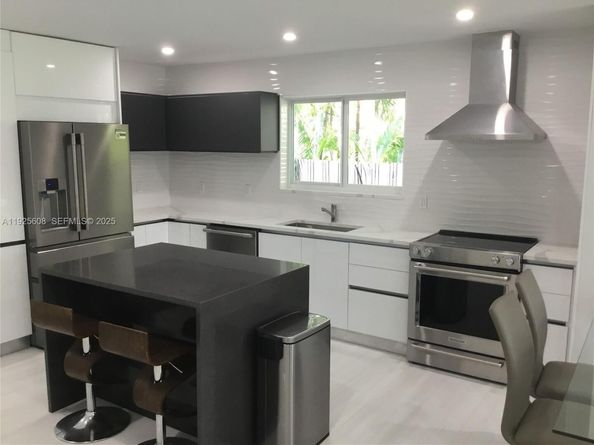 1546 Van Buren St, Hollywood FL 33020