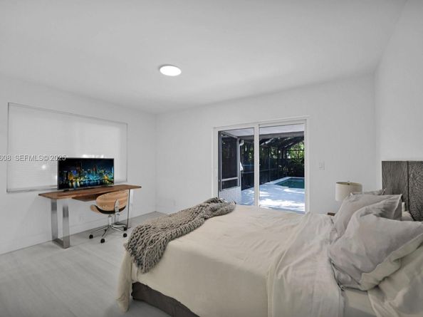 1546 Van Buren St, Hollywood FL 33020